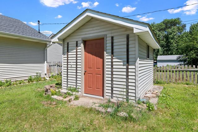 1108 Mackubin Street, Saint Paul, MN 55117