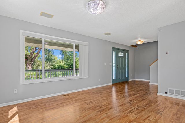 1108 Mackubin Street, Saint Paul, MN 55117