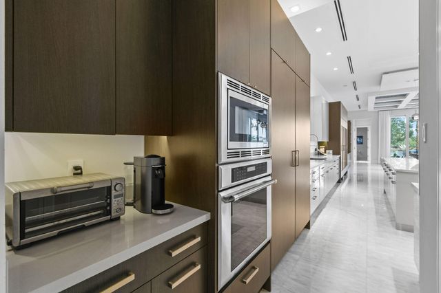 14630 Watermark Way, Palm Beach Gardens, FL 33410