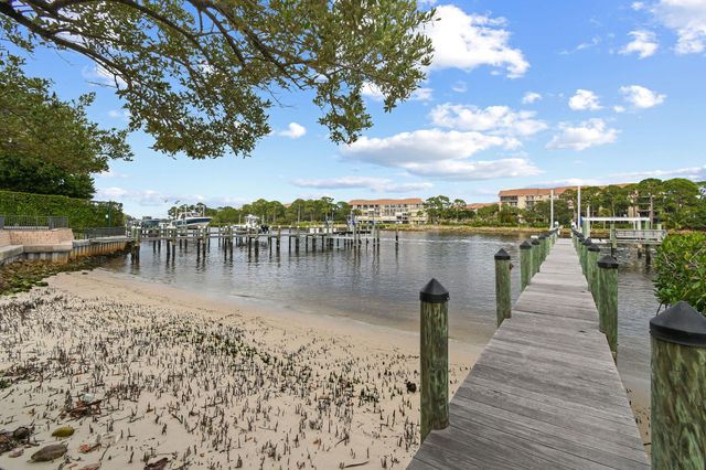 14630 Watermark Way, Palm Beach Gardens, FL 33410