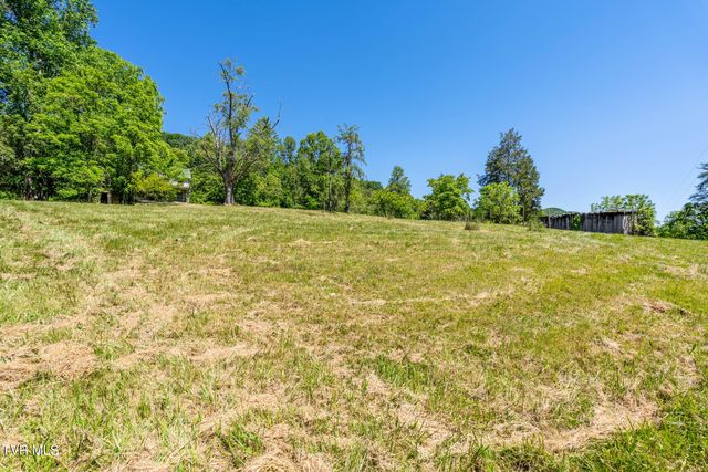 1050 Butcher Valley Road, Rogersville, TN 37857