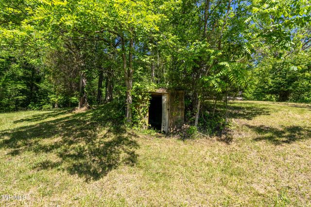 1050 Butcher Valley Road, Rogersville, TN 37857