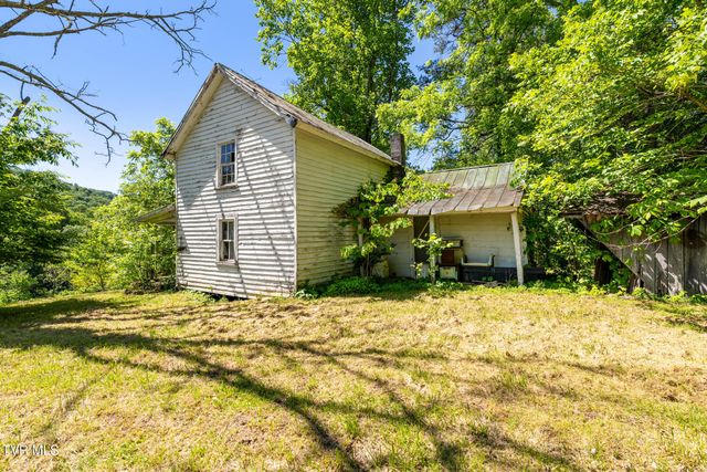 1050 Butcher Valley Road, Rogersville, TN 37857