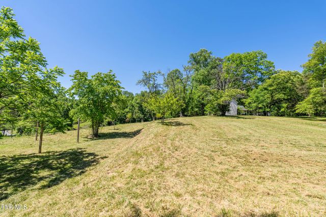 1050 Butcher Valley Road, Rogersville, TN 37857