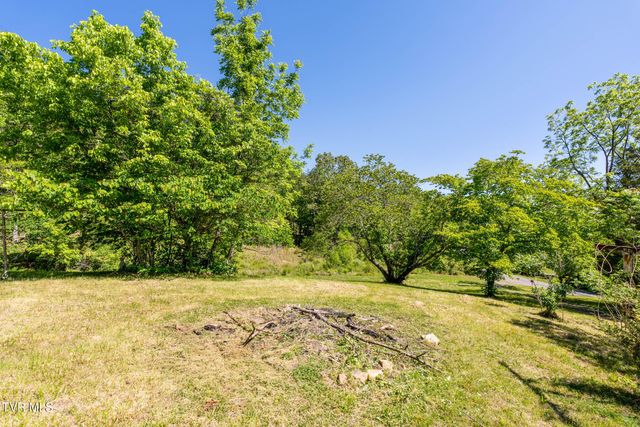 1050 Butcher Valley Road, Rogersville, TN 37857
