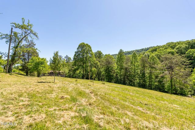 1050 Butcher Valley Road, Rogersville, TN 37857