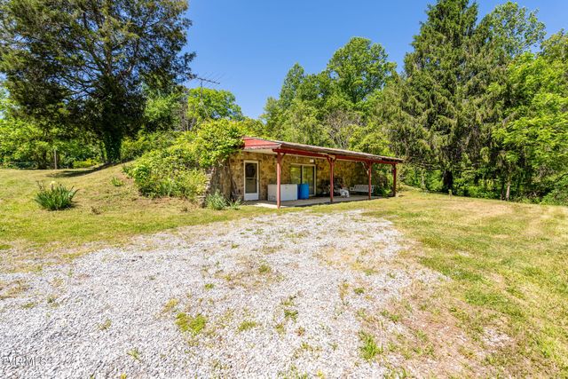 1050 Butcher Valley Road, Rogersville, TN 37857