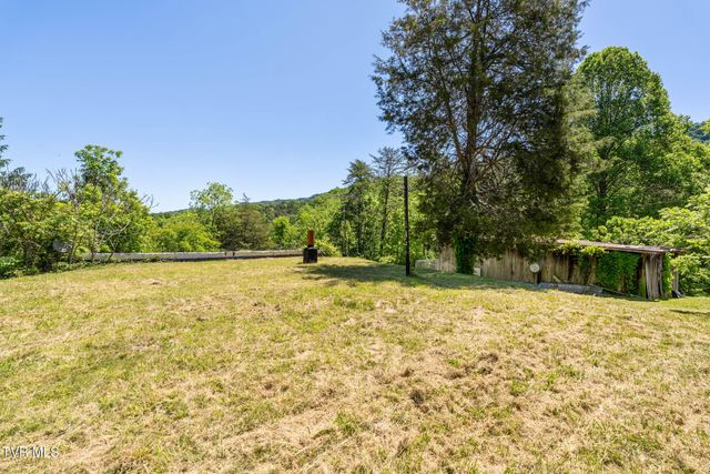1050 Butcher Valley Road, Rogersville, TN 37857