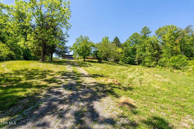 1050 Butcher Valley Road, Rogersville, TN 37857