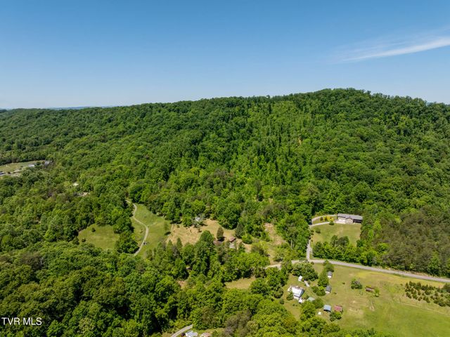 1050 Butcher Valley Road, Rogersville, TN 37857