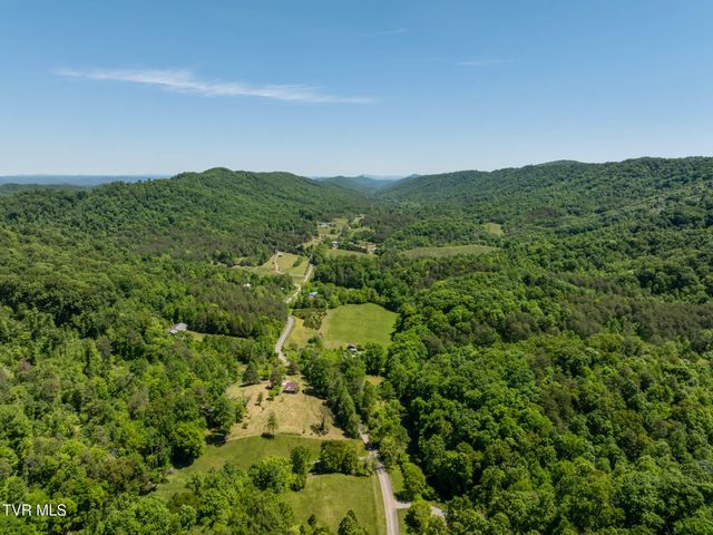 1050 Butcher Valley Road, Rogersville, TN 37857