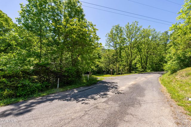1050 Butcher Valley Road, Rogersville, TN 37857