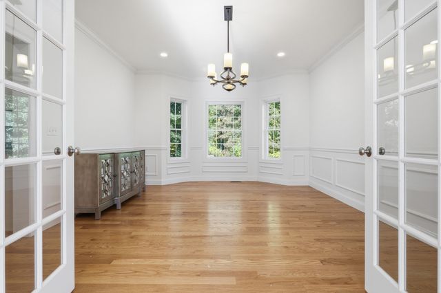 27 Mcintosh Ln, Littleton, MA 01460