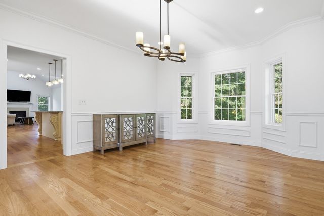 27 Mcintosh Ln, Littleton, MA 01460