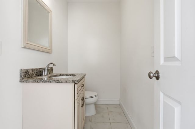 27 Mcintosh Ln, Littleton, MA 01460