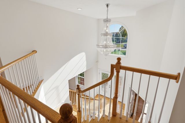 27 Mcintosh Ln, Littleton, MA 01460