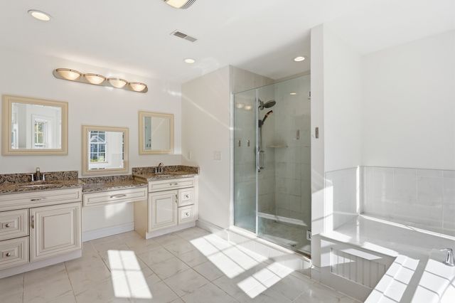 27 Mcintosh Ln, Littleton, MA 01460