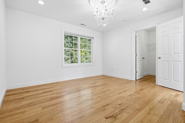 27 Mcintosh Ln, Littleton, MA 01460