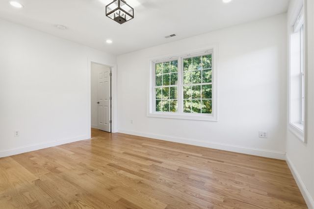 27 Mcintosh Ln, Littleton, MA 01460