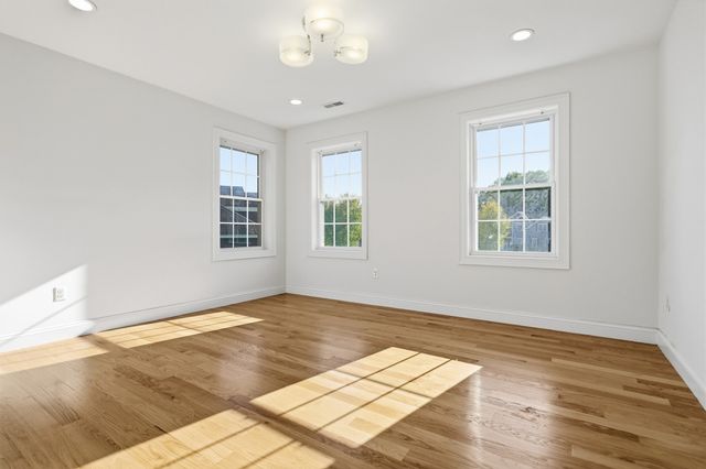 27 Mcintosh Ln, Littleton, MA 01460