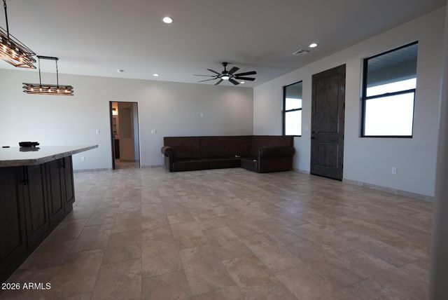 45589 SAN DOMINGO PEAK Trail, Morristown, AZ 85342