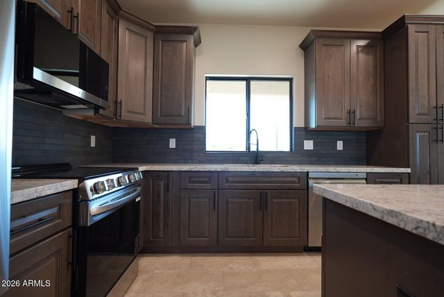 45589 SAN DOMINGO PEAK Trail, Morristown, AZ 85342