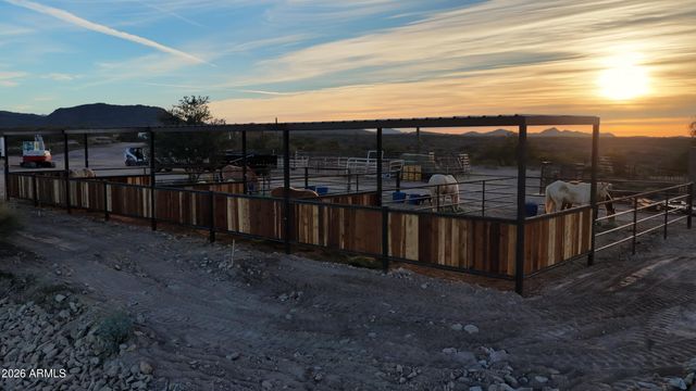 45589 SAN DOMINGO PEAK Trail, Morristown, AZ 85342