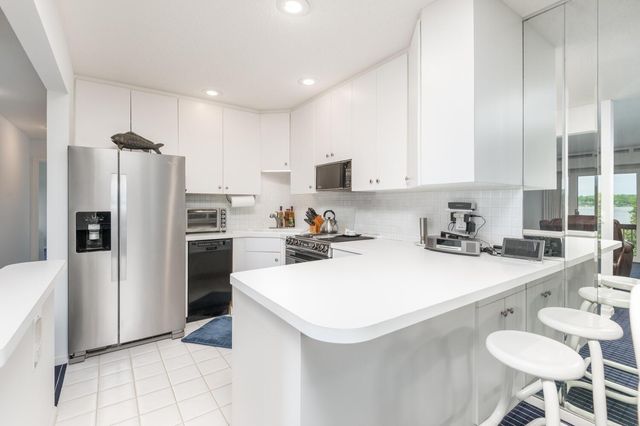 5430 Three Points Boulevard 131, Mound, MN 55364