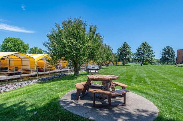 5430 Three Points Boulevard 131, Mound, MN 55364