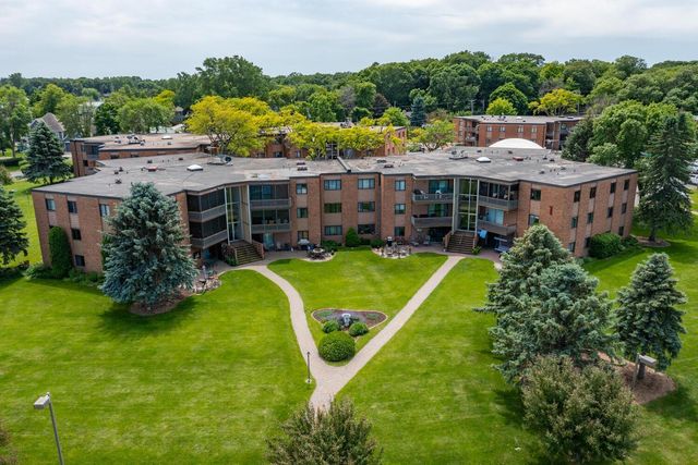 5430 Three Points Boulevard 131, Mound, MN 55364