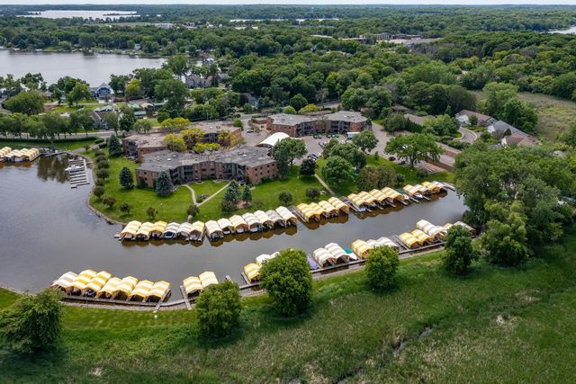 5430 Three Points Boulevard 131, Mound, MN 55364