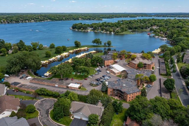 5430 Three Points Boulevard 131, Mound, MN 55364