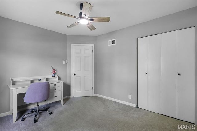 4253 Snelson Drive, St Louis, MO 63129