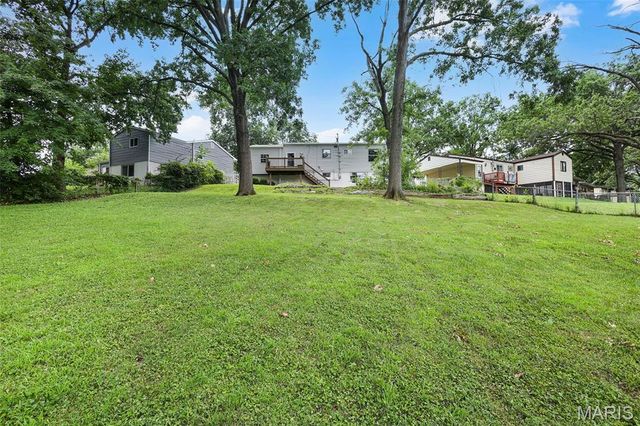 4253 Snelson Drive, St Louis, MO 63129
