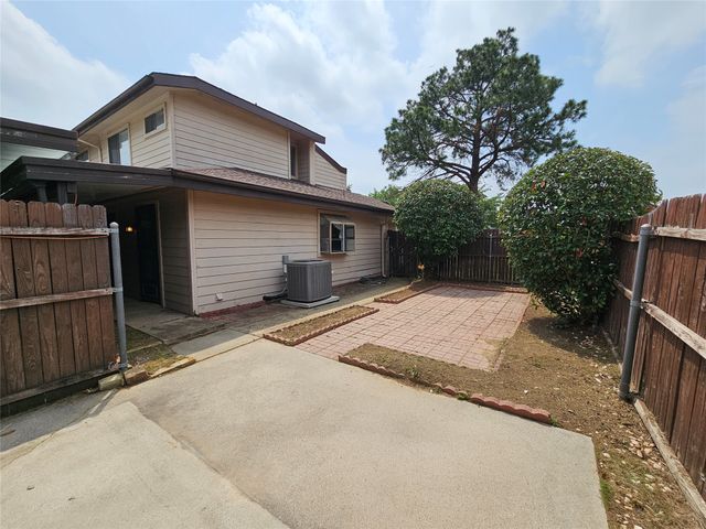 601 Harvest Hill Street, Lewisville, TX 75067