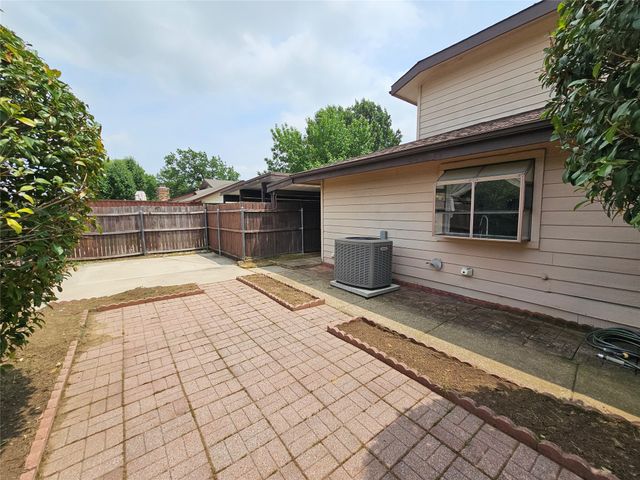 601 Harvest Hill Street, Lewisville, TX 75067