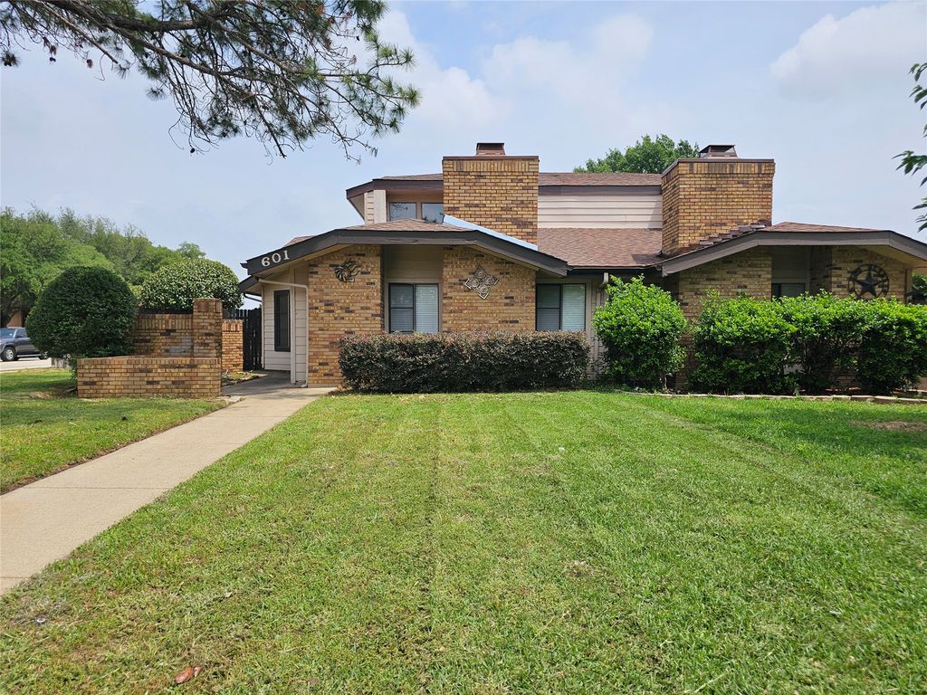 601 Harvest Hill Street, Lewisville, TX 75067