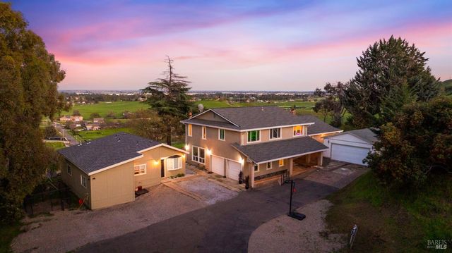7413 English Hills Rd, Vacaville, CA 95688