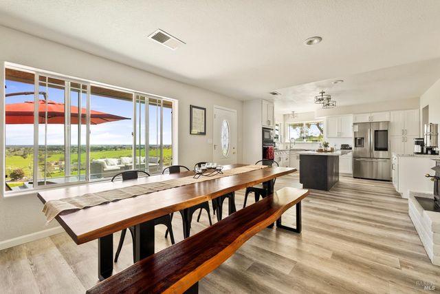 7413 English Hills Rd, Vacaville, CA 95688