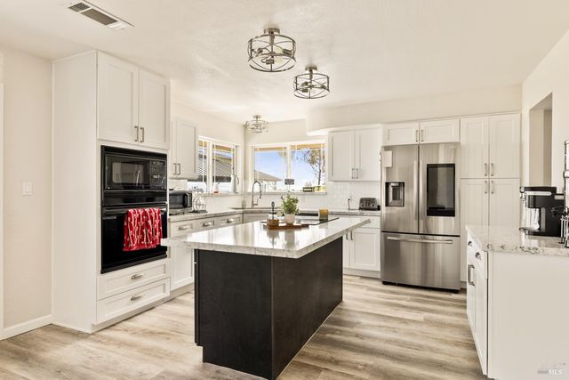 7413 English Hills Rd, Vacaville, CA 95688