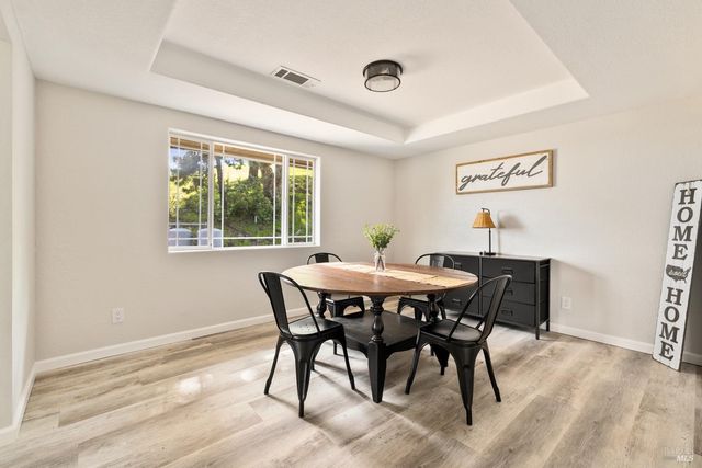 7413 English Hills Rd, Vacaville, CA 95688