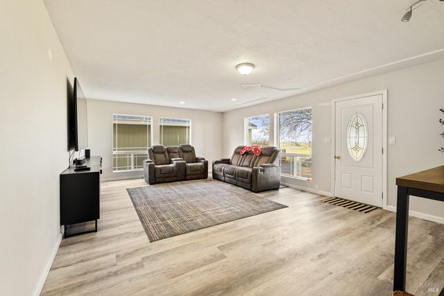 7413 English Hills Rd, Vacaville, CA 95688