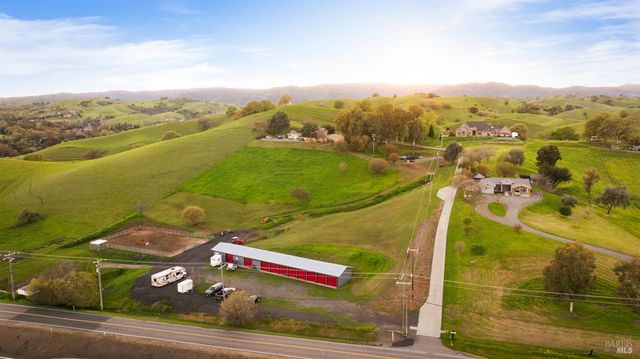 7413 English Hills Rd, Vacaville, CA 95688