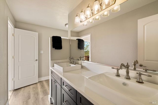 7413 English Hills Rd, Vacaville, CA 95688