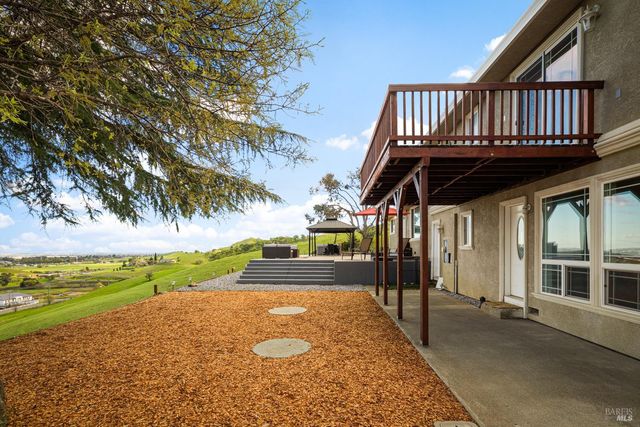 7413 English Hills Rd, Vacaville, CA 95688