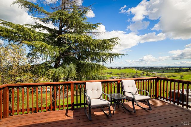 7413 English Hills Rd, Vacaville, CA 95688