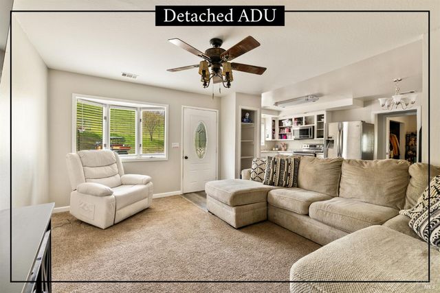 7413 English Hills Rd, Vacaville, CA 95688