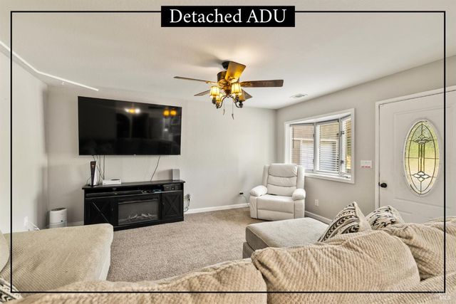 7413 English Hills Rd, Vacaville, CA 95688