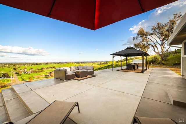 7413 English Hills Rd, Vacaville, CA 95688