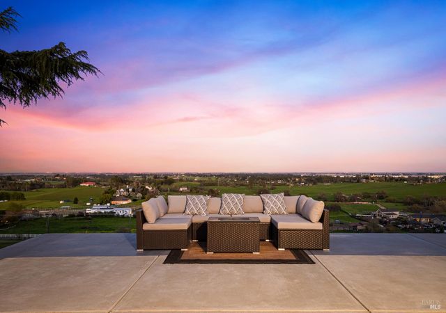 7413 English Hills Rd, Vacaville, CA 95688